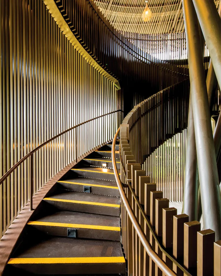 Apex Feature Staircase
