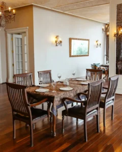 Dining room 32