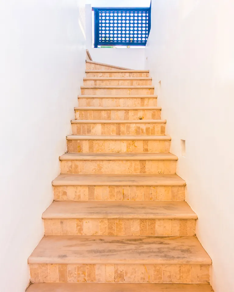 Apex Feature Staircase